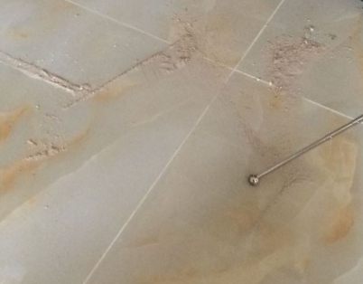 兴仁瓷砖空鼓维修公司分享粘合剂选择不当在瓷砖铺贴过程中可能导致以下问题